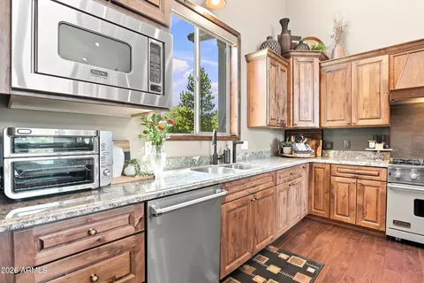 Kitchen - 2405 E Scarlet Bugler Cir, Payson, AZ 85541 photo 4 of 7