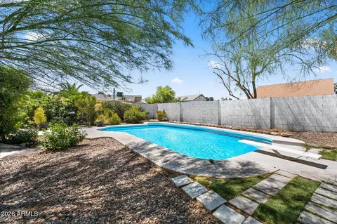 Exterior - 19632 N 9th Pl, Phoenix, AZ 85024 photo 7 of 9