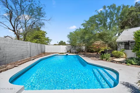 Exterior - 19632 N 9th Pl, Phoenix, AZ 85024 photo 6 of 9