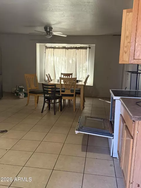 Dining - 4154 N 63rd Dr, Phoenix, AZ 85033 photo 1 of 1