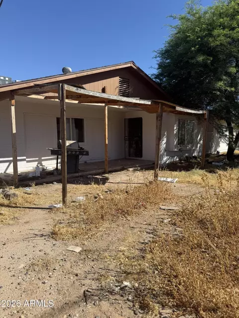 Exterior - 4154 N 63rd Dr, Phoenix, AZ 85033 photo 2 of 4