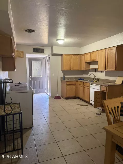 Kitchen - 4154 N 63rd Dr, Phoenix, AZ 85033 photo 1 of 1