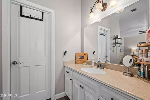 Bath - 1743 Evergreen St, Mesa, AZ 85203 photo 2 of 4