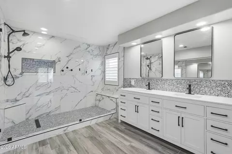 Bath - 2744 E Brookwood Ct, Phoenix, AZ 85048 photo 4 of 6