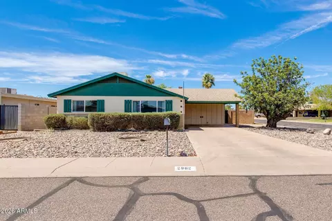 2902 W Laurel Ln, Phoenix, AZ 85029