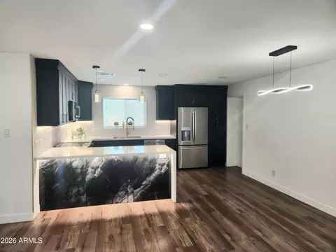 3707 E Amelia Ave, Phoenix, AZ 85018 photo 2