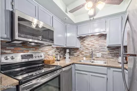 17 E Ruth Ave #307, Phoenix, AZ 85020 photo 6