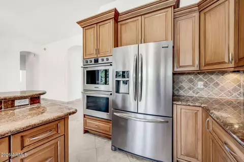 Kitchen - 1860 E Stephens Dr, Tempe, AZ 85283 photo 6 of 7