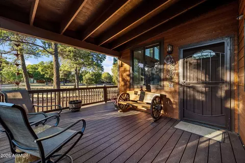 Exterior - 2207 Four Point Cir, Overgaard, AZ 85933 photo 5 of 12