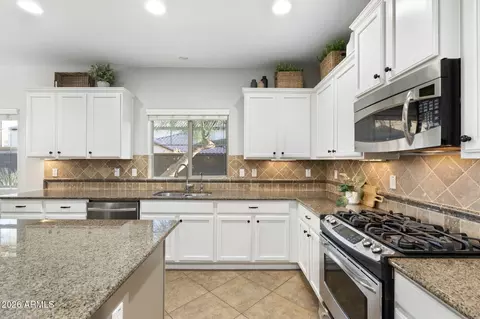 Kitchen - 3965 E Melinda Dr, Phoenix, AZ 85050 photo 1 of 6