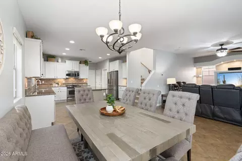 Dining - 3965 E Melinda Dr, Phoenix, AZ 85050 photo 2 of 3