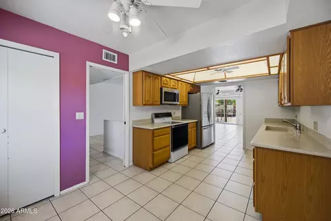 Kitchen - 6233 E Camelot Dr, Mesa, AZ 85215 photo 3 of 6