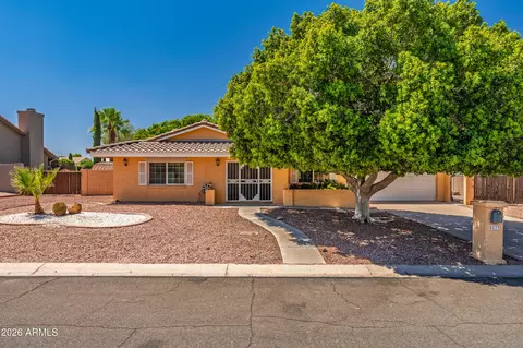 6233 E Camelot Dr, Mesa, AZ 85215