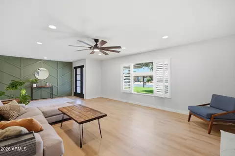4234 E Winnetka Dr, Phoenix, AZ 85044 photo 8