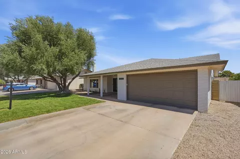 4234 E Winnetka Dr, Phoenix, AZ 85044 photo 2