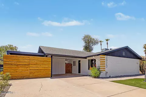 Exterior - 2023 E Cornell Dr, Tempe, AZ 85283 photo 3 of 11