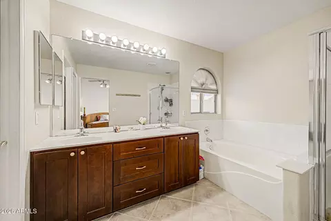 Bath - 7138 E Jacob Ave, Mesa, AZ 85209 photo 2 of 4