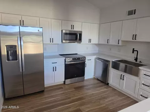 525 N May St #9, Mesa, AZ 85201