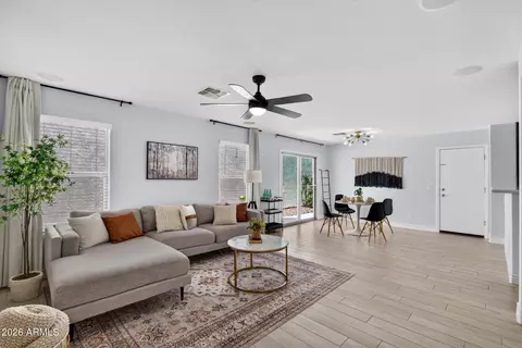 954 S Deerfield Ln, Gilbert, AZ 85296 photo 5