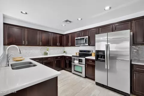 954 S Deerfield Ln, Gilbert, AZ 85296 photo 14