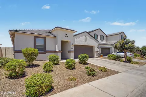 Exterior - 10286 S Desert View Dr, Apache Junction, AZ 85120 photo 3 of 6