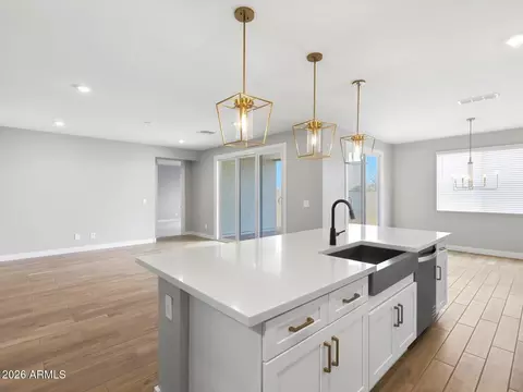 1069 W Haynes Way, Apache Junction, AZ 85120 photo 12