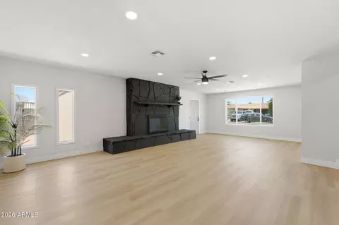 Living - 2617 W Lawrence Rd, Phoenix, AZ 85017 photo 7 of 9