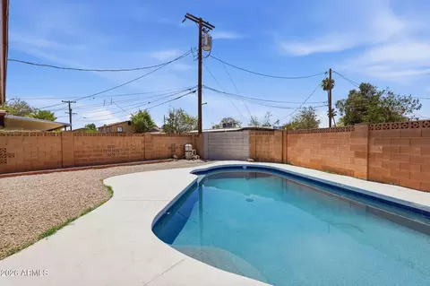 Exterior - 2617 W Lawrence Rd, Phoenix, AZ 85017 photo 9 of 10