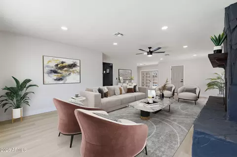Living - 2617 W Lawrence Rd, Phoenix, AZ 85017 photo 1 of 9