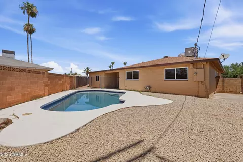 Exterior - 2617 W Lawrence Rd, Phoenix, AZ 85017 photo 7 of 10