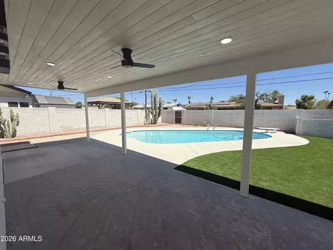Exterior - 2836 E Yucca St, Phoenix, AZ 85028 photo 2 of 4