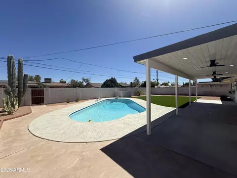 Exterior - 2836 E Yucca St, Phoenix, AZ 85028 photo 4 of 4