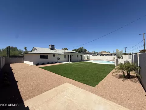 Exterior - 2836 E Yucca St, Phoenix, AZ 85028 photo 3 of 4