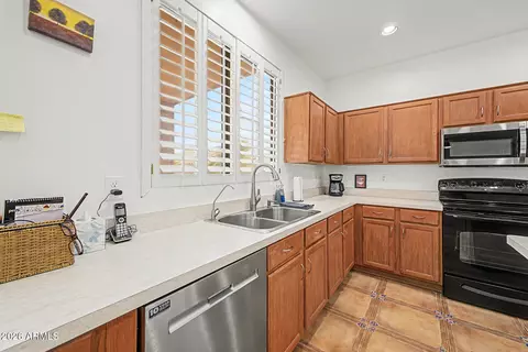 Kitchen - 15843 W Apache St, Goodyear, AZ 85338 photo 3 of 6