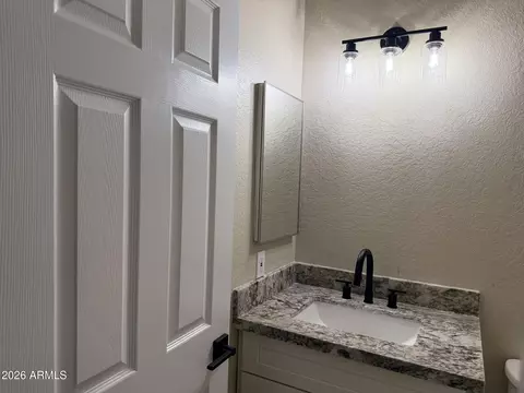 Bath - 5033 E Colby St, Mesa, AZ 85205 photo 1 of 2