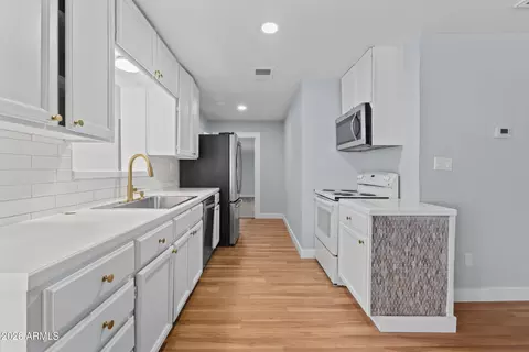 Kitchen - 4426 N 34th Dr, Phoenix, AZ 85017 photo 1 of 1