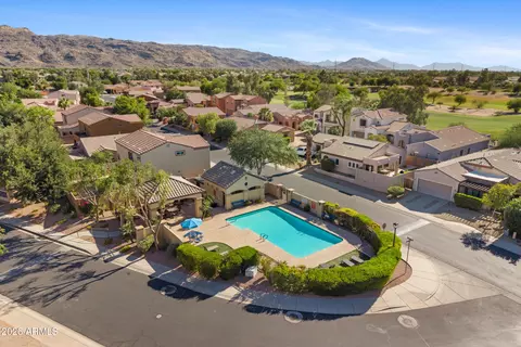 7031 S Golfside Ln, Phoenix, AZ 85042 photo 2
