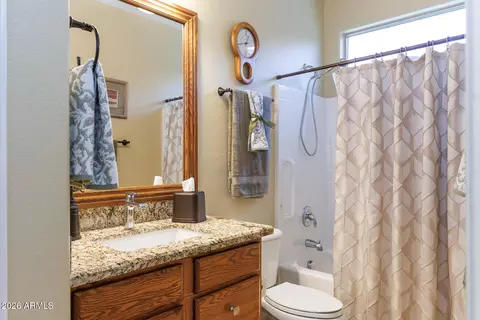 Bath - 4750 E Blue Spruce Ln, Gilbert, AZ 85298 photo 4 of 4