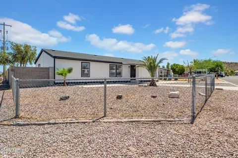 2547 E Tonto Ln, Phoenix, AZ 85050 photo 3