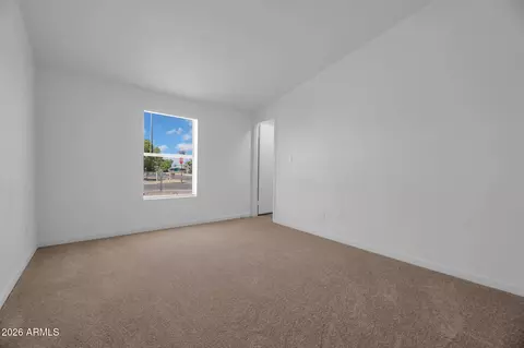 2547 E Tonto Ln, Phoenix, AZ 85050 photo 19