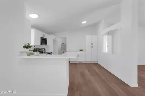 2547 E Tonto Ln, Phoenix, AZ 85050 photo 13