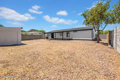 2547 E Tonto Ln, Phoenix, AZ 85050 photo 28