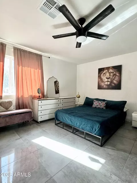Bedroom - 2502 Edgemont Ave, Phoenix, AZ 85008 photo 2 of 4