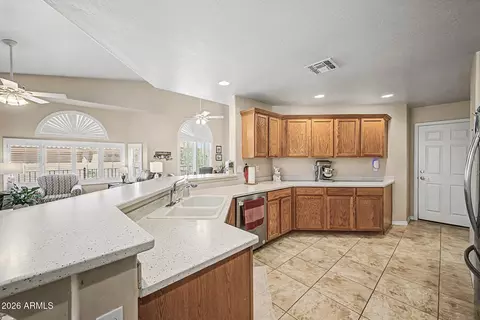 Kitchen - 4202 E Broadway Rd #16, Mesa, AZ 85206 photo 2 of 4