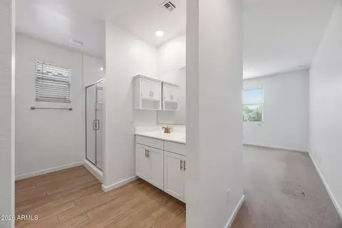 Entry Way - 4121 S 67th Dr, Phoenix, AZ 85043 photo 8 of 10