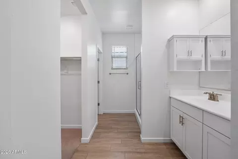 Entry Way - 4121 S 67th Dr, Phoenix, AZ 85043 photo 9 of 10
