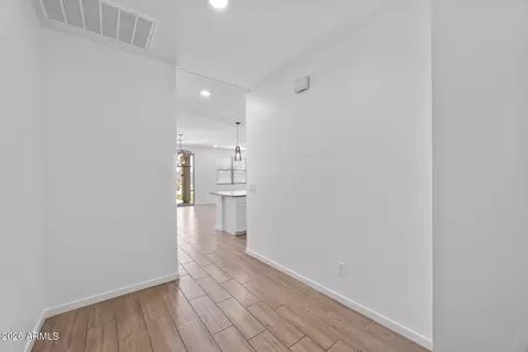 Entry Way - 4121 S 67th Dr, Phoenix, AZ 85043 photo 2 of 10