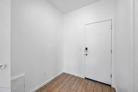 Entry Way - 4121 S 67th Dr, Phoenix, AZ 85043 photo 6 of 10