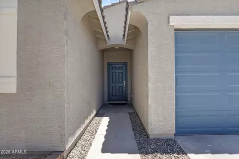 Entry Way - 4121 S 67th Dr, Phoenix, AZ 85043 photo 1 of 10