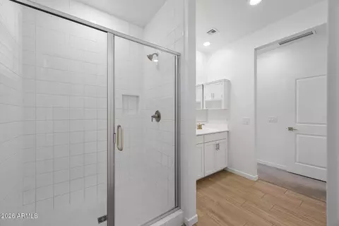 Bath - 4121 S 67th Dr, Phoenix, AZ 85043 photo 2 of 2
